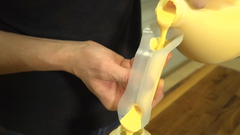 milk handle funnel
