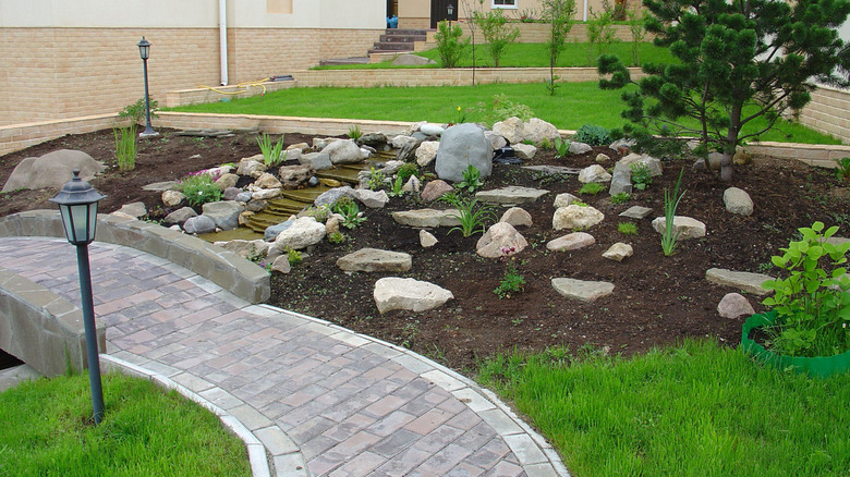 beautiful landscaped private yard