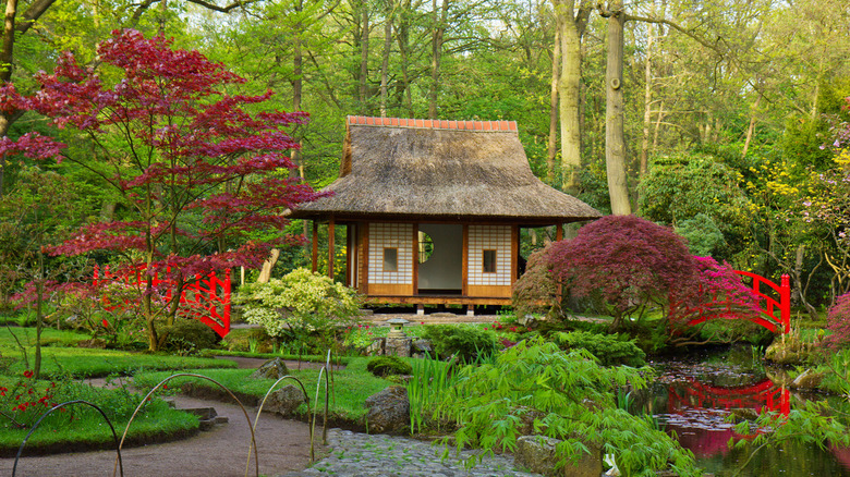 Small pagoda