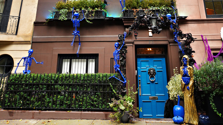 Blue skeleton decor