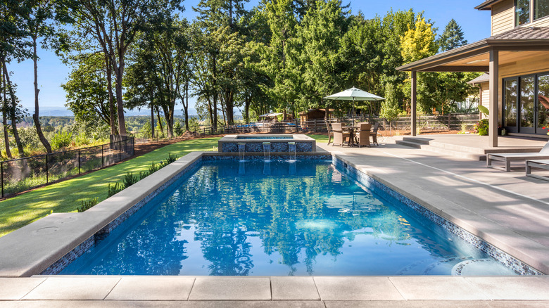 Pool with a view 