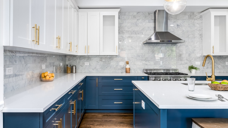 kitchen with two-tone cabinets