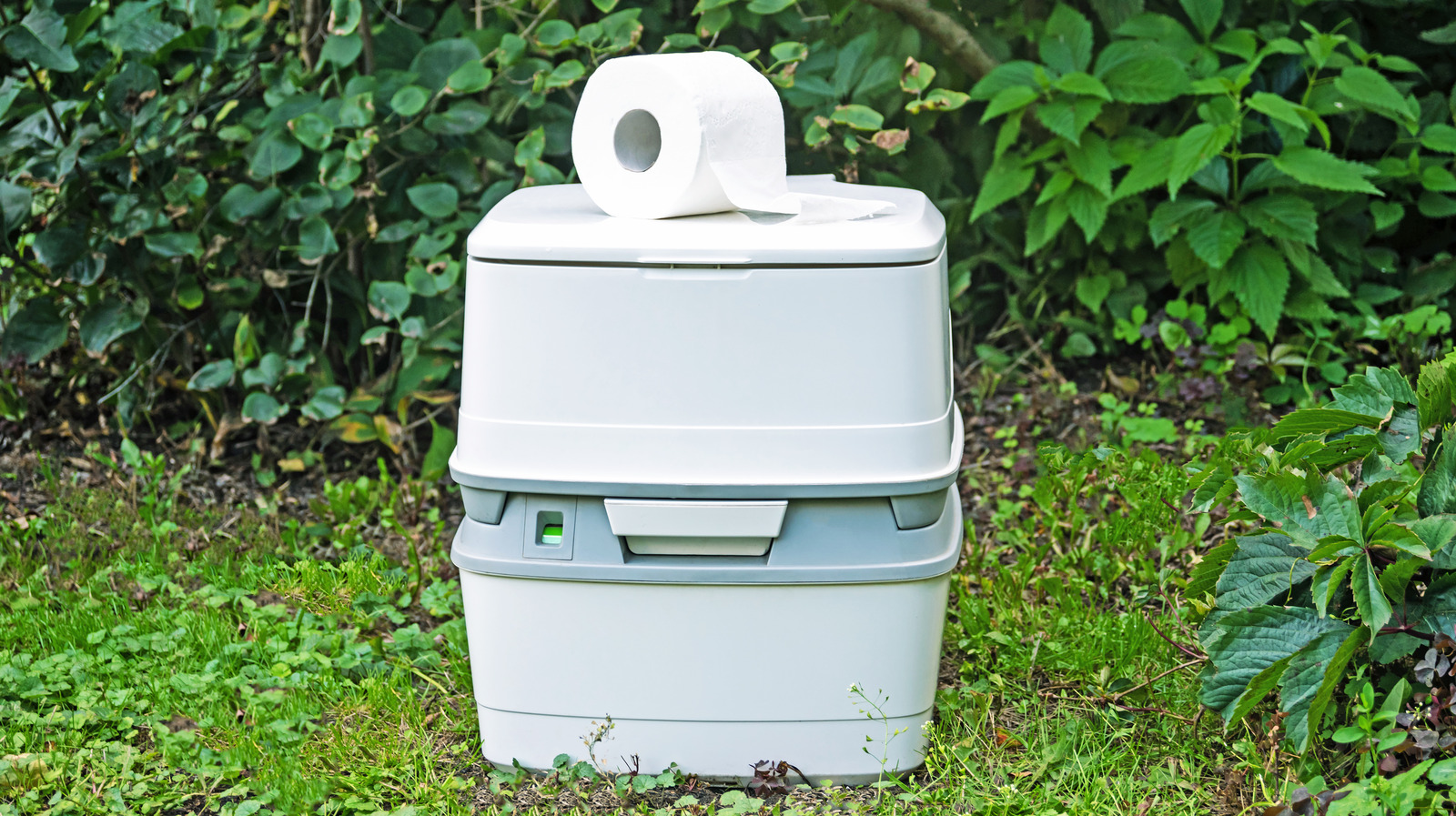 here-s-how-often-you-need-to-dump-your-composting-toilet