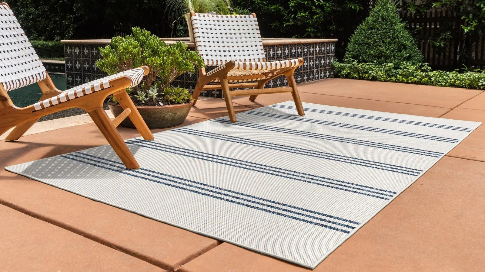 Outdoor Rugs: Everything You Should Know - The Roll-Out