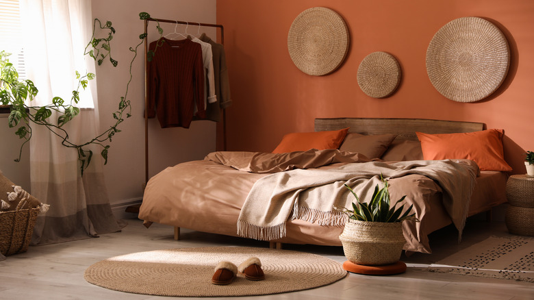 terracotta bedroom