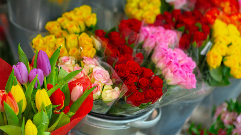 Rose and tulip bouquets