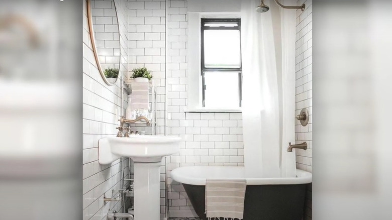 25-ideas-for-freestanding-bathtubs-to-treat-yourself-with-interiorsherpa