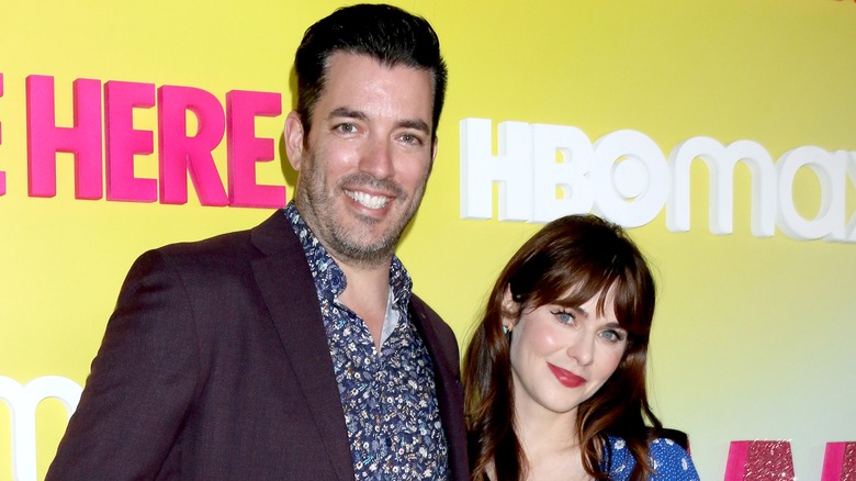 Zooey Deschanel and Jonathan Scott smiling