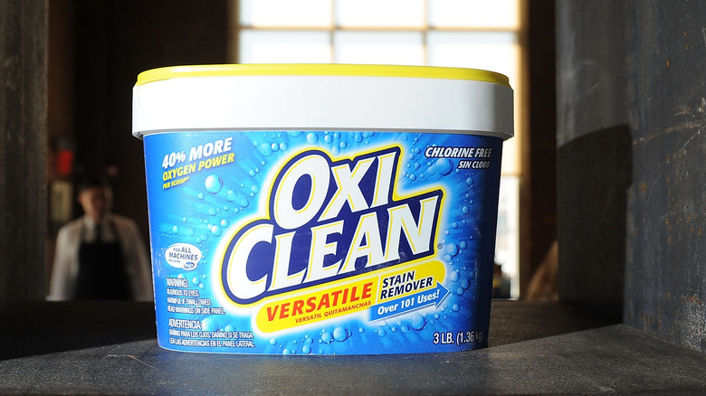 bucket of Oxiclean