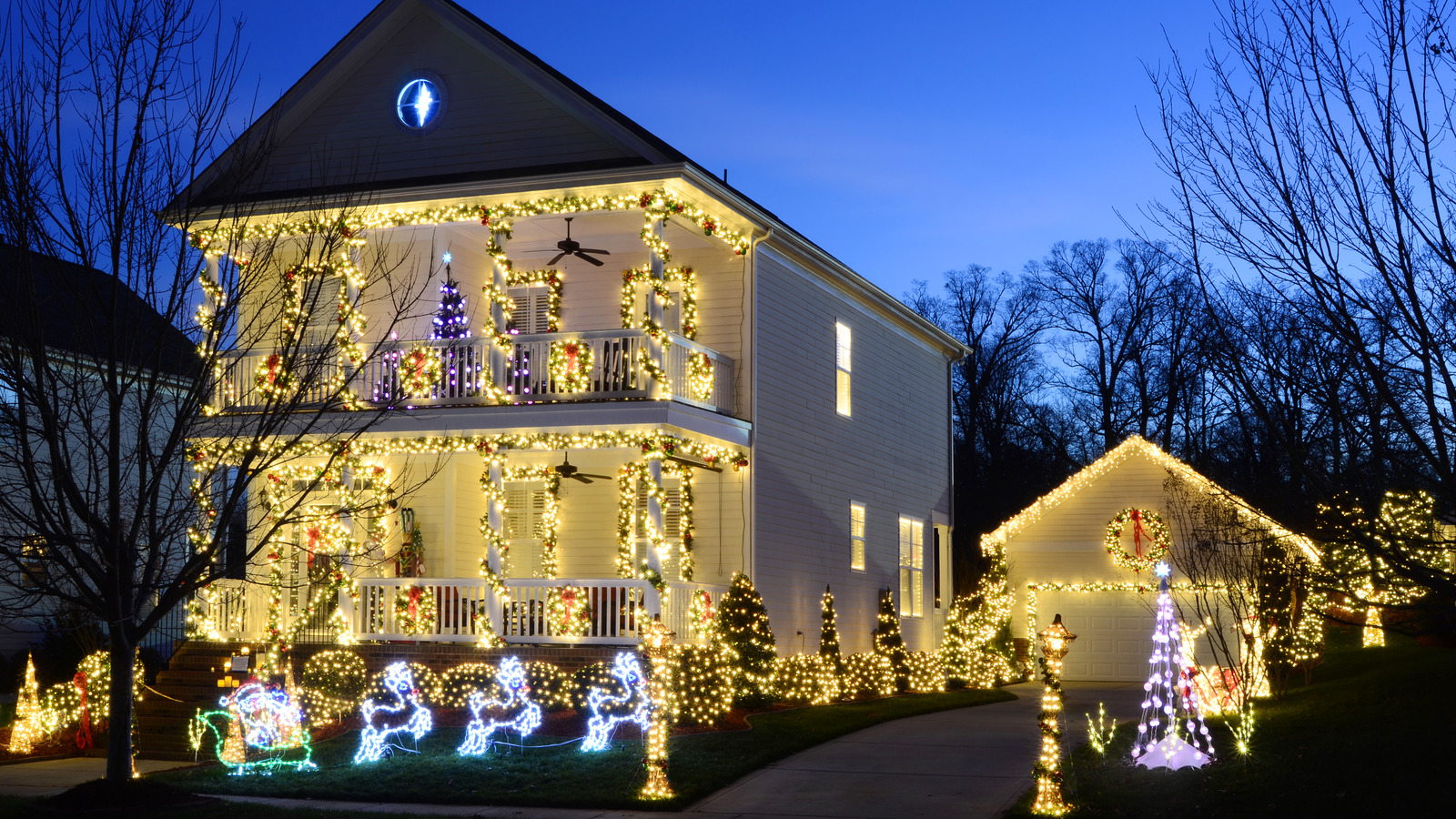 s Best-Selling Outdoor Holiday Lighting Is on Sale Now