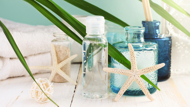 Beach themed bathroom items