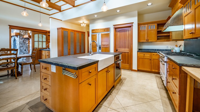 Kitchen with farmhouse elements