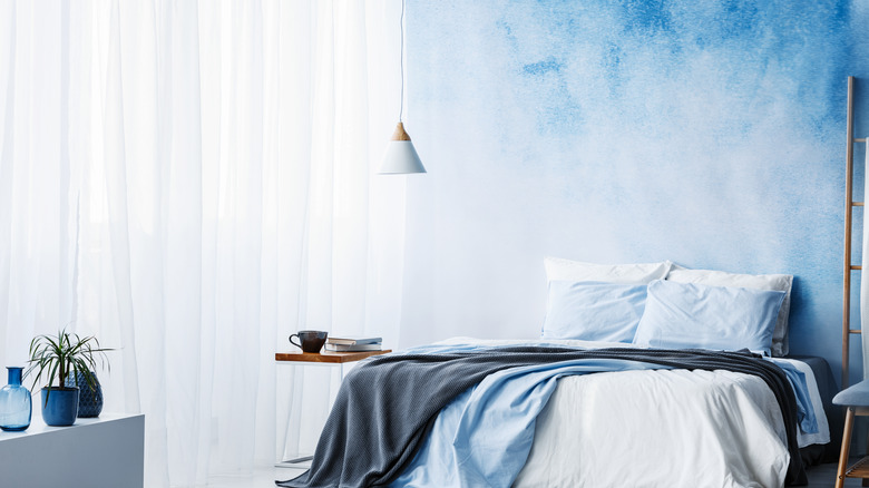 blue ombre wall mural
