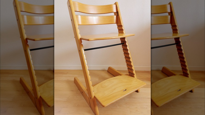An adjustable kid's chair