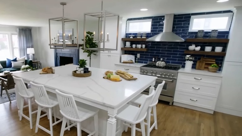 home with matching backsplash and fireplace