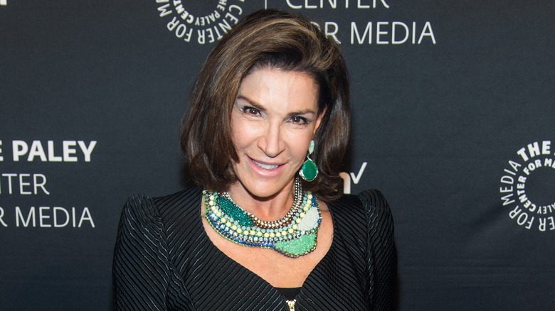 hilary farr smiling