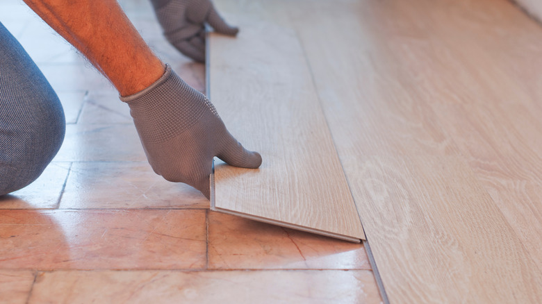 Installing luxury vinyl on floor