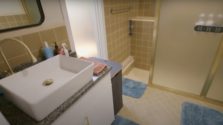 old bathroom with yellow tiles