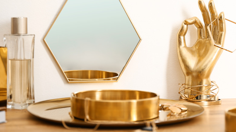 Decorative gold tray 