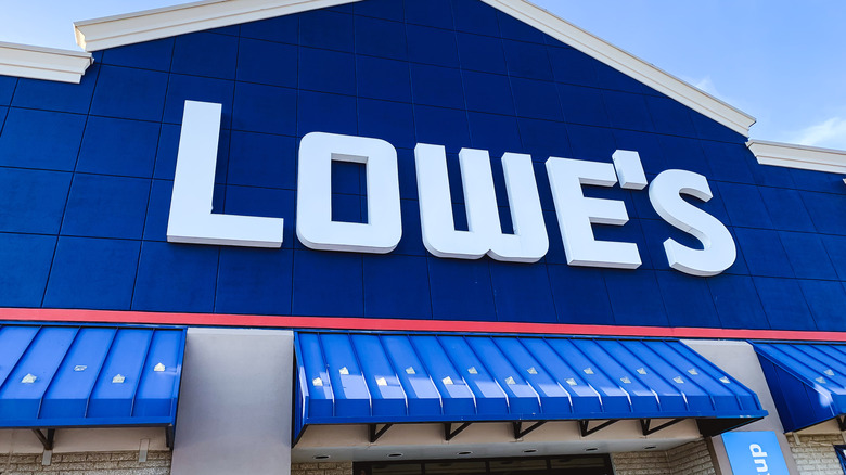 Lowe's storefront