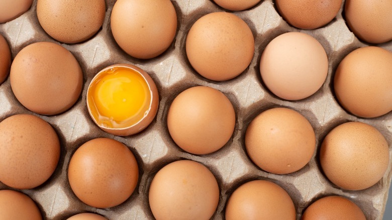 Brown eggs in bulk