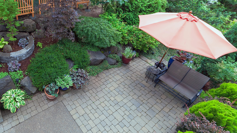 patio pavers and seating