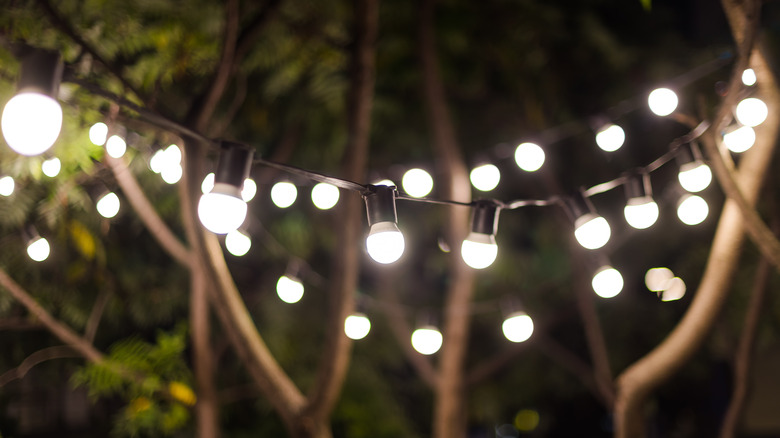 Outdoor string lights