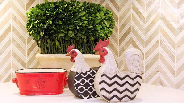 rustic rooster kitchen ornaments