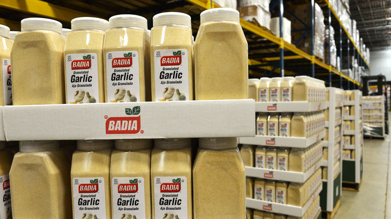 pallets of garlic powder