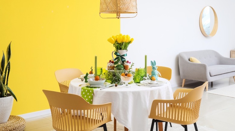 Dining room painted yellow 