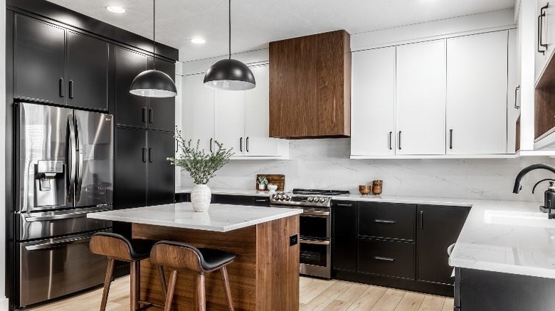 Black and white painted kitchen 