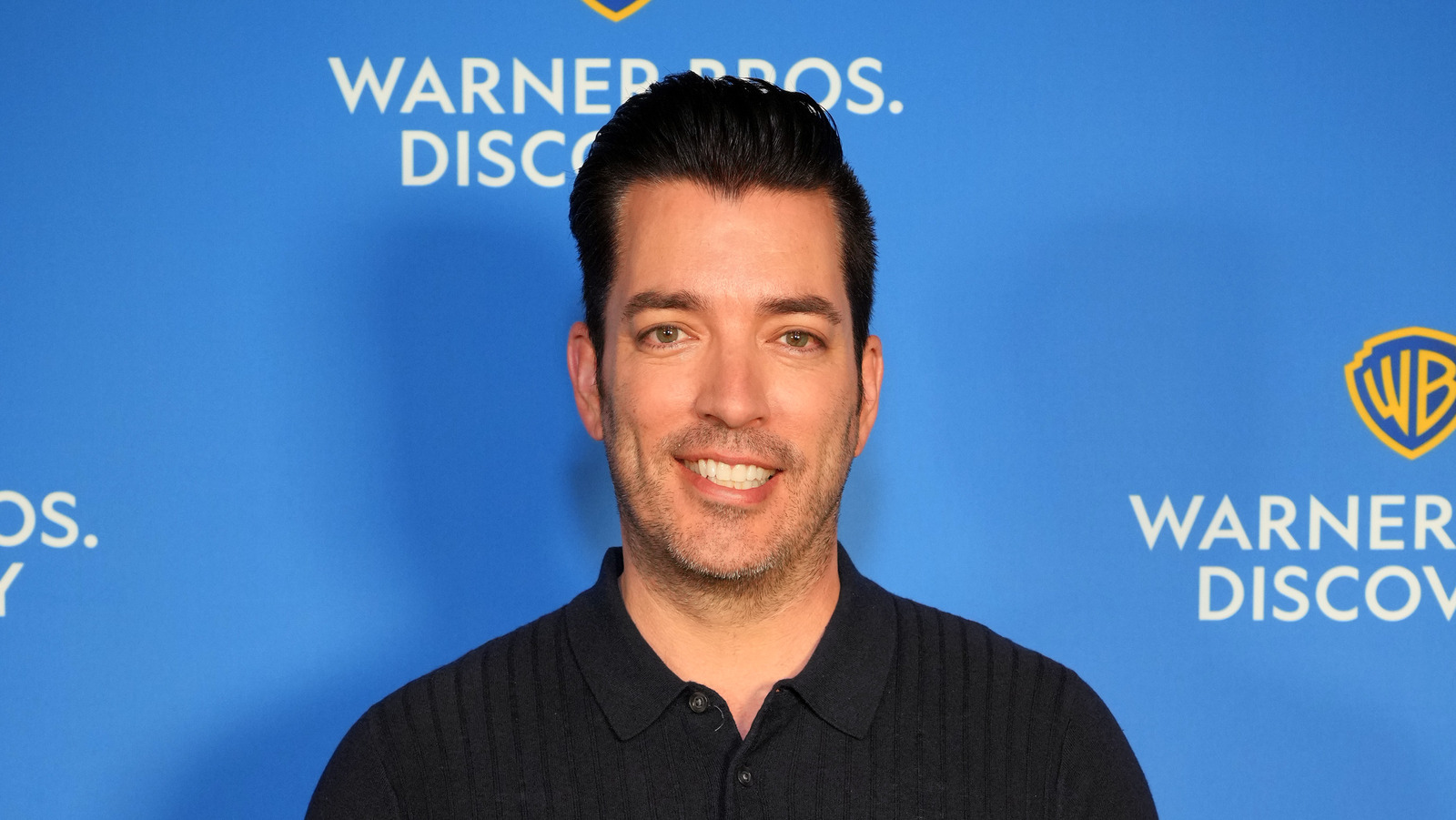 How Does Jonathan Scott Feel About Having A TV In The Bedroom?