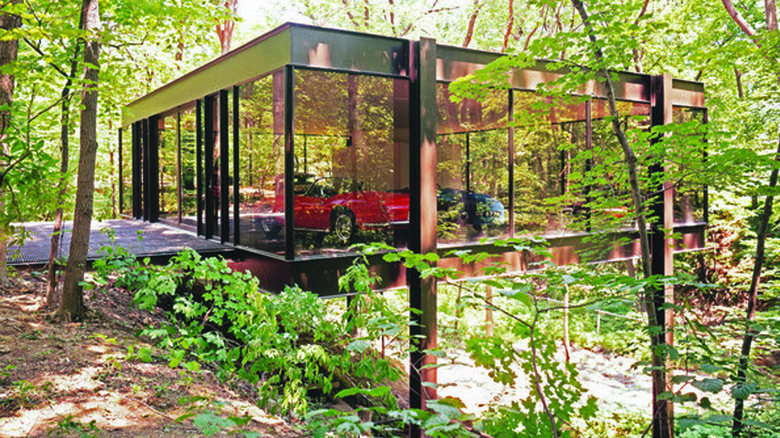 Glass garage in Ferris Bueller's Day Off