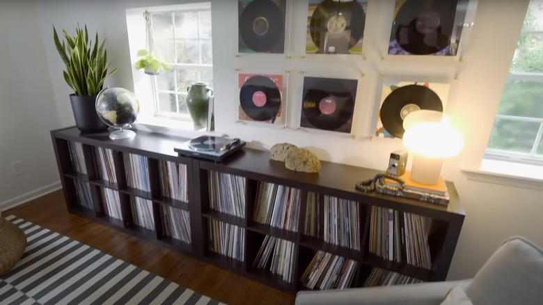 vinyl storage wall