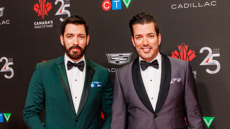 Drew Scott and Jonathan Scott at a premiere