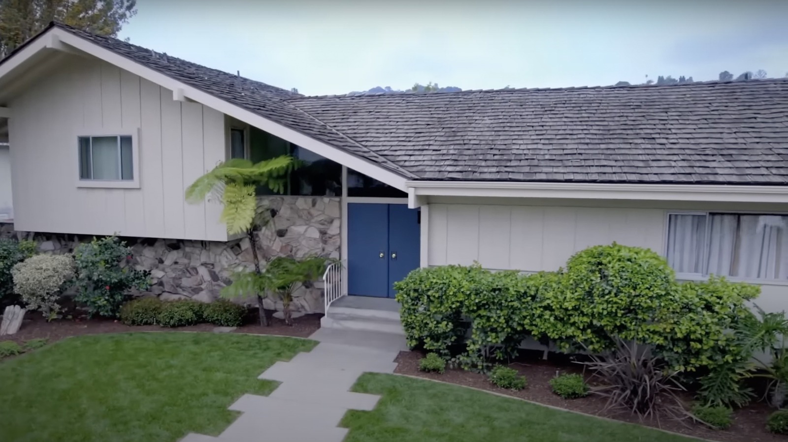 How HGTV's Renovated Brady Bunch House Became One Of The Hottest Homes