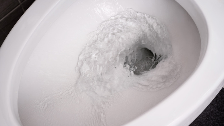 Clean toilet flushing