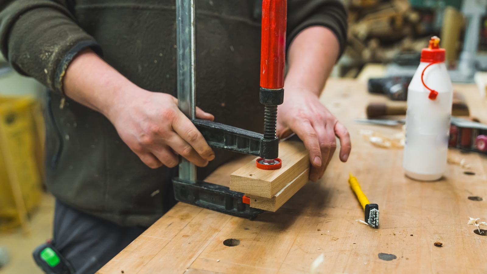 How Long Wood Glue Typically Takes To Dry (& Tips To Speed Up The Process)