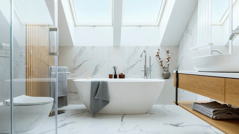 Bright bathroom with bathtub