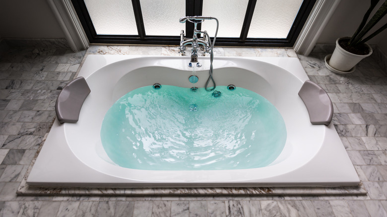 How Much Does A Jacuzzi Bath Remodel Cost 