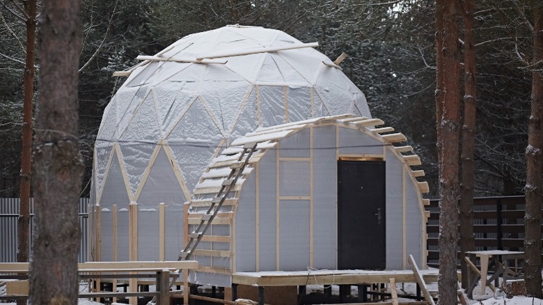 Geodesic home being built