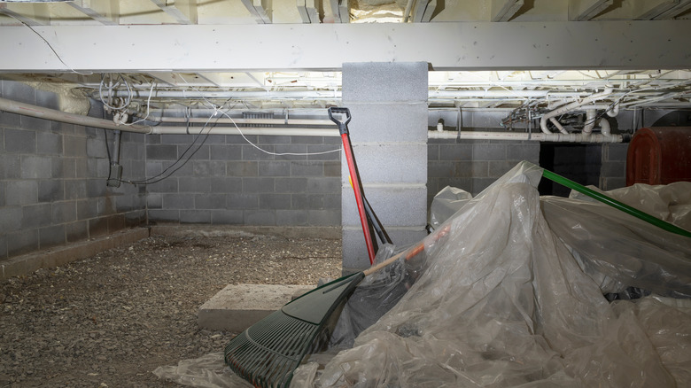 crawl space under home