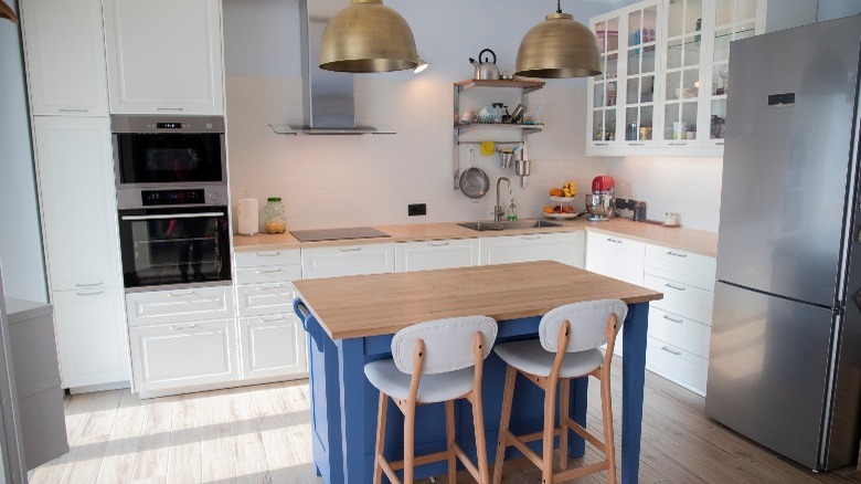 Double oven in kitchen 