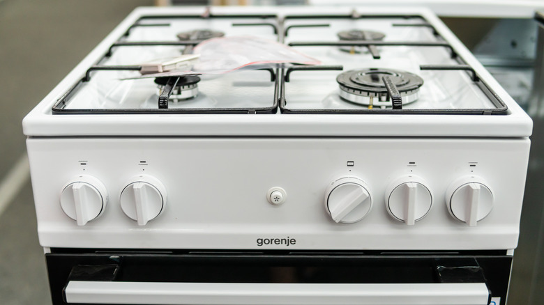 slide-in gas stove