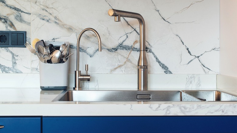 Marble tiling in kitchen 