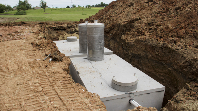 concrete septic tank