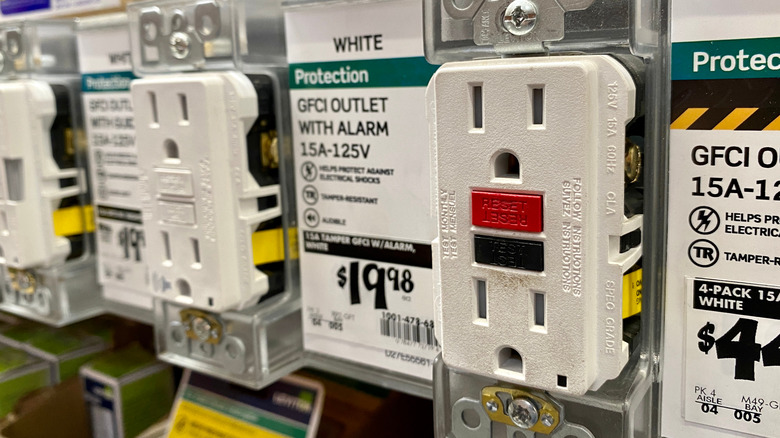 gfci outlets in hardware store 