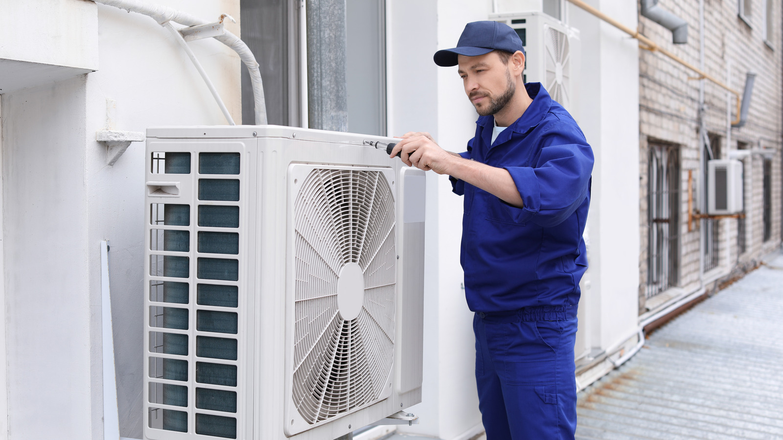 https://www.housedigest.com/img/gallery/how-much-does-it-cost-to-replace-an-air-conditioning-unit/l-intro-1651850327.jpg