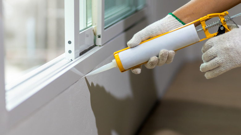 Caulking window sills