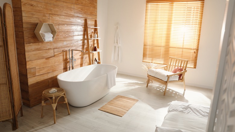 bathroom with bath mat